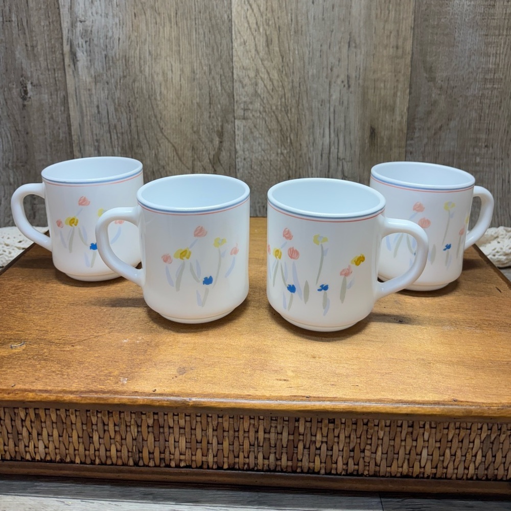 Vintage  Arcopal France Floral Milk Glass Cottage Style Mugs Pastoral Set Of 4